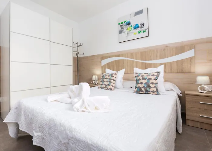 Home2book Ocean Heaven Terrace & Pool In דירה קורלחו